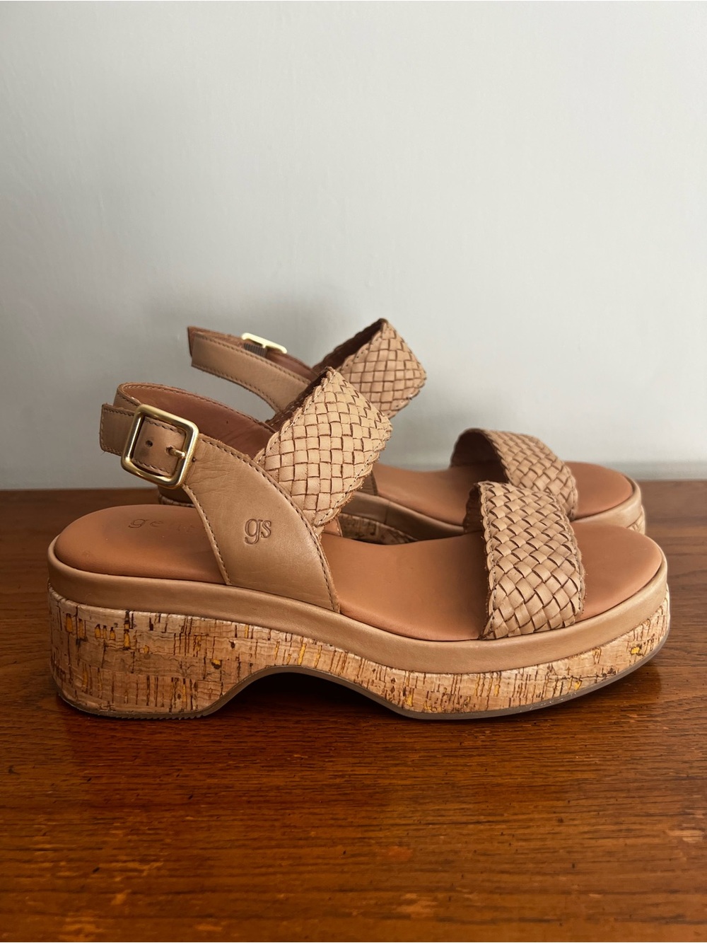 Gentle Sould by Kenneth Cole Dorris Woven Leather Cork Platform Sandals in Tan